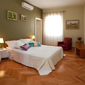  Apartment Gianina