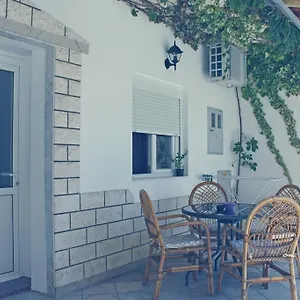  Apartment Laganini